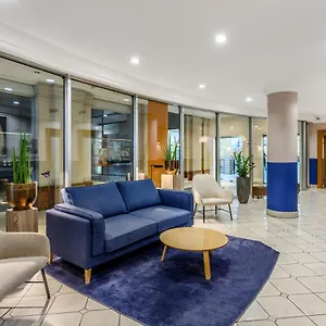 Отель Millennium Court, - Marriott Executive ****